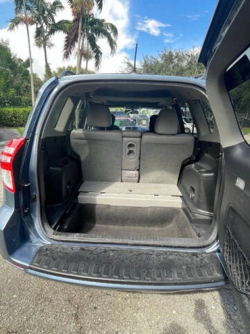 2011 Toyota RAV4 Limited