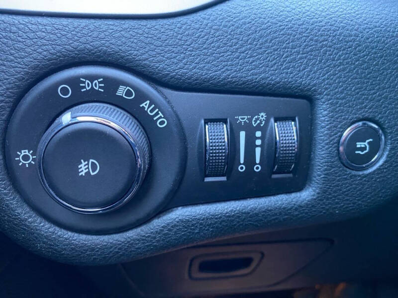 2017 Jeep Cherokee Overland