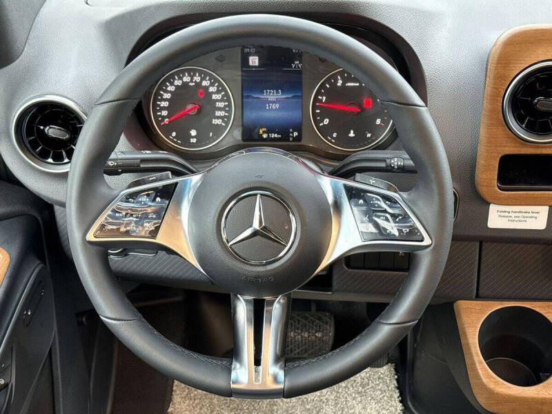 2025 Mercedes-Benz Sprinter