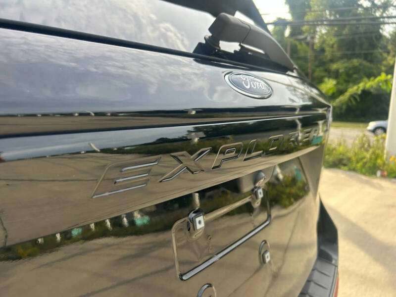 2022 Ford Explorer ST-Line