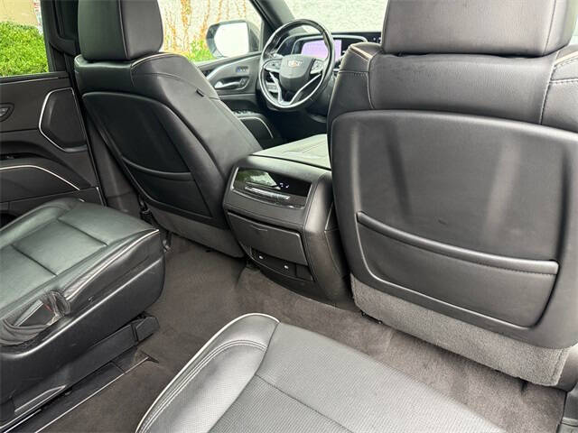 2023 Cadillac Escalade ESV Sport