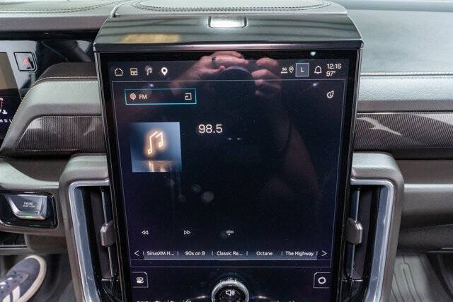 2025 GMC Yukon Elevation