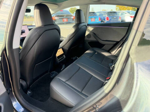 2025 Tesla Model 3 Long Range