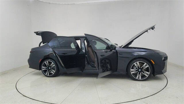 2024 BMW 7 Series 740i