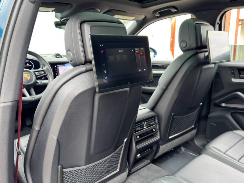 2024 Porsche Cayenne E-Hybrid