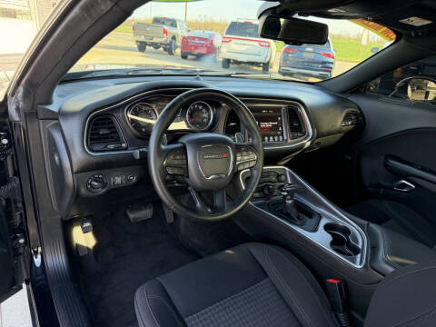 2017 Dodge Challenger SXT