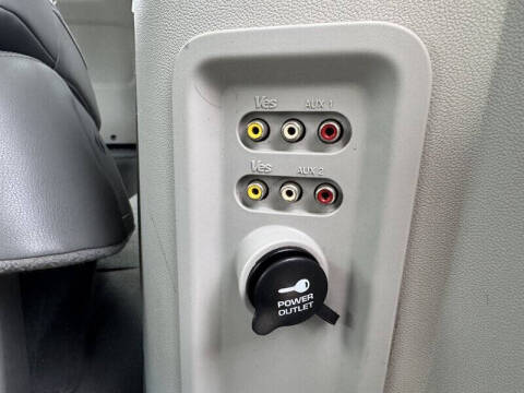 2012 Volkswagen Routan