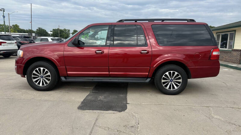 Used 2015 Ford Expedition XLT with VIN 1FMJK1JT7FEF15338 for sale in Mcpherson, KS