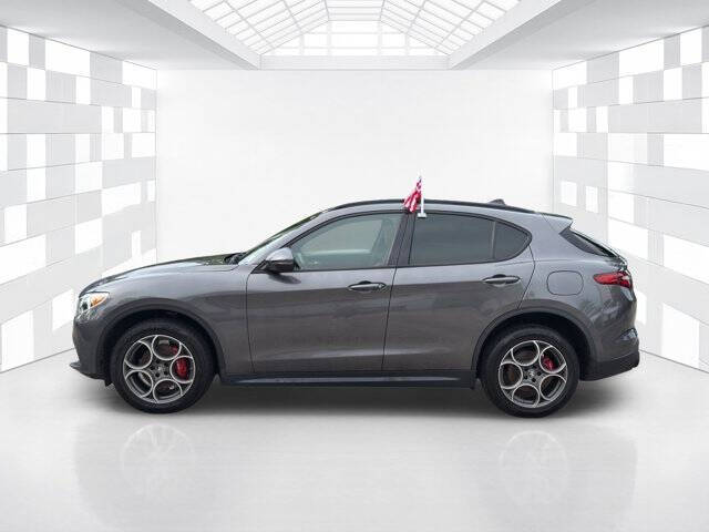 2023 Alfa Romeo Stelvio Sprint