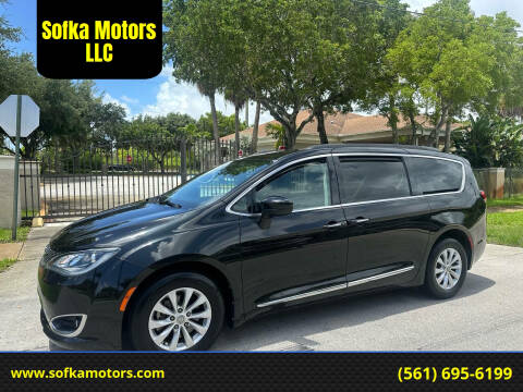 2017 Chrysler Pacifica for sale at Sofka Motors LLC in Pompano Beach FL