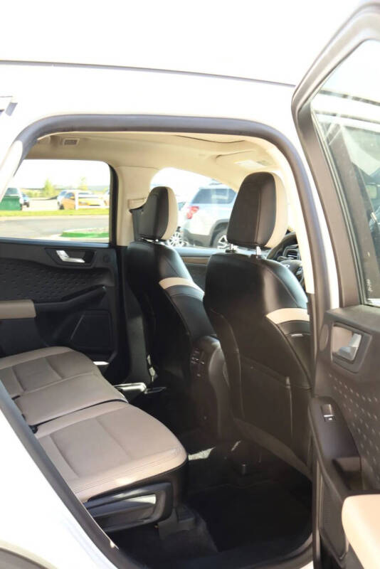 2020 Ford Escape Titanium