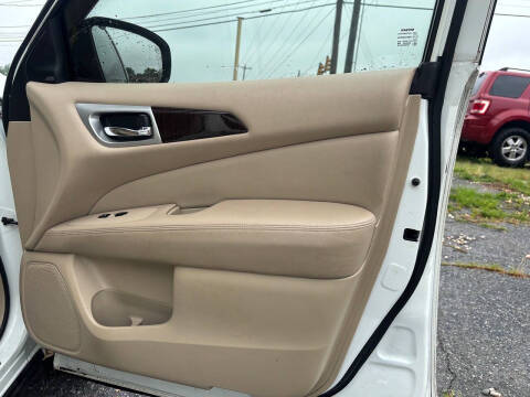 2015 Nissan Pathfinder SL