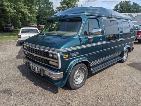 1995 Chevrolet Chevy Van for sale at MEDINA WHOLESALE LLC in Wadsworth OH