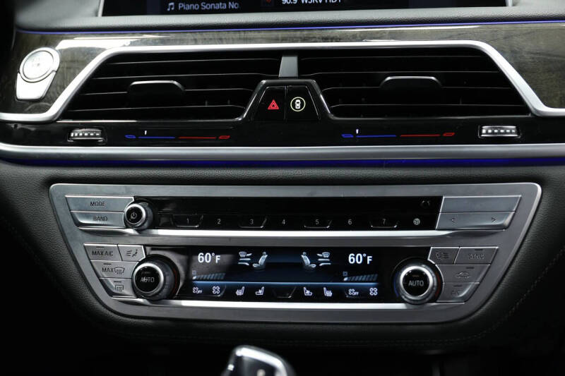 2021 BMW 7 Series 740i