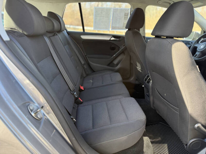 2012 Volkswagen Golf 2.5L PZEV