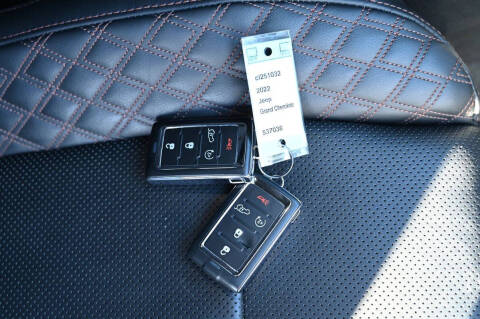 2022 Jeep Grand Cherokee Summit