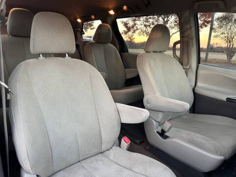 2014 Toyota Sienna L 7-Passenger