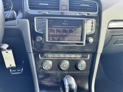 2017 Volkswagen Golf GTI S