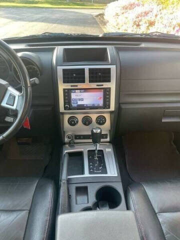 2011 Dodge Nitro Shock