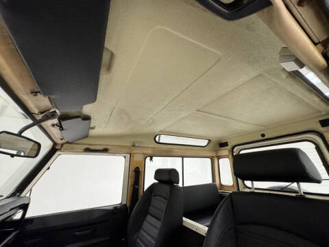 1987 Land Rover Defender