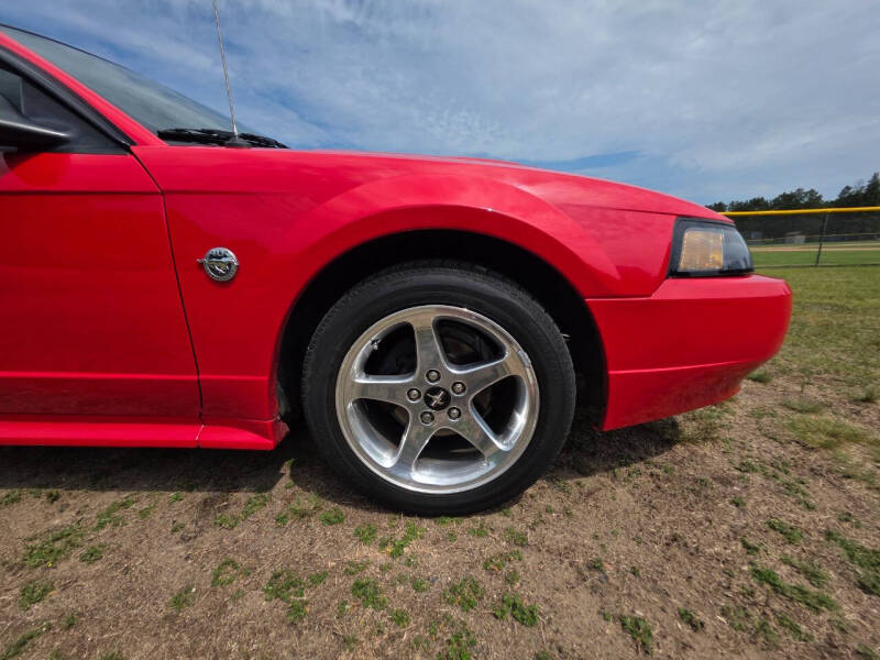2004 Ford Mustang GT Deluxe