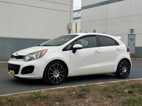 2012 Kia Rio 5-Door LX