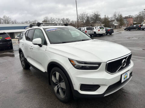 2019 Volvo XC40 T5 Momentum