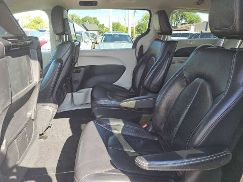 2022 Chrysler Pacifica Hybrid Touring L