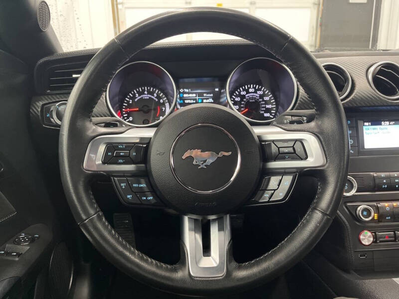 2020 Ford Mustang EcoBoost