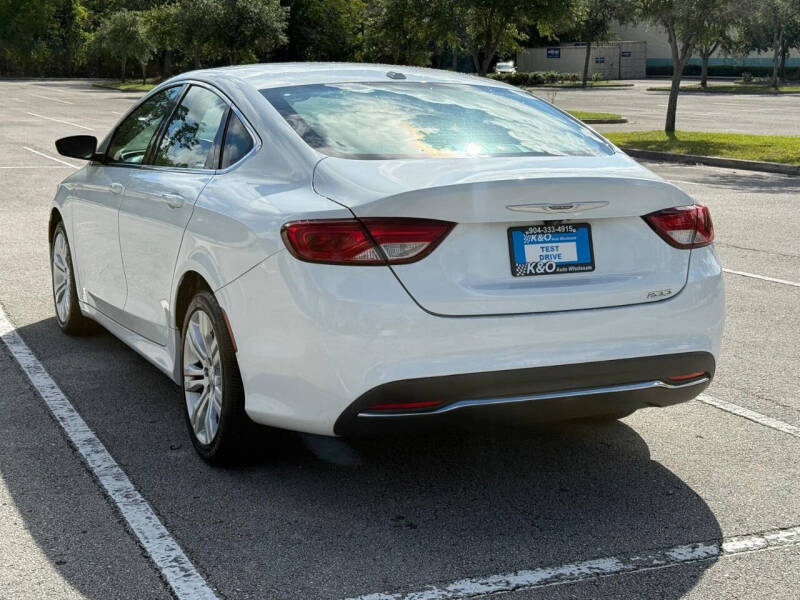 2015 Chrysler 200 Limited