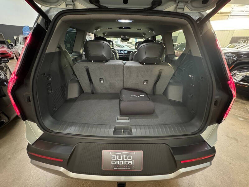 2024 Kia EV9 Light Long Range