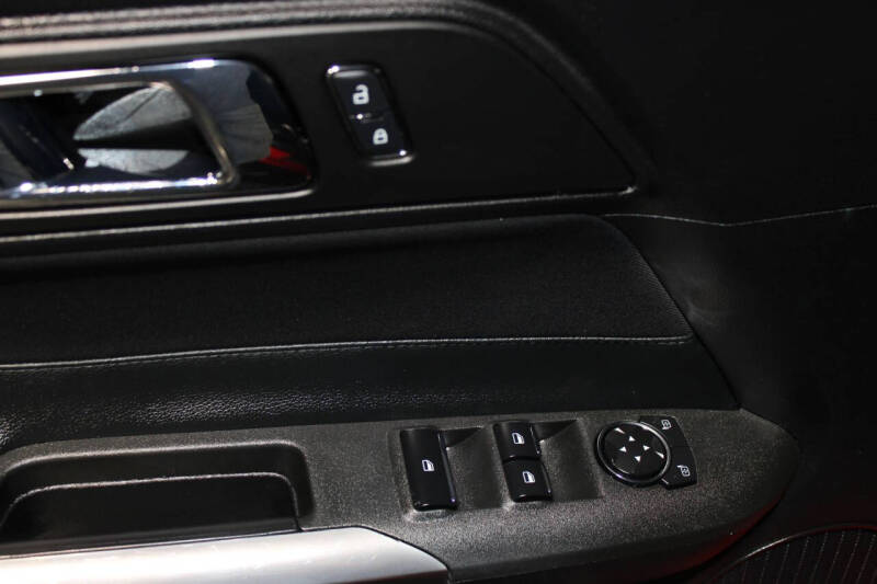 2016 Ford Mustang V6