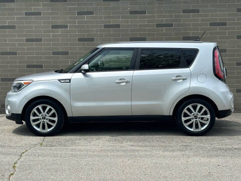 2017 Kia Soul +
