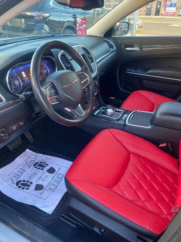 2019 Chrysler 300 Touring L