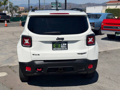 2017 Jeep Renegade Deserthawk
