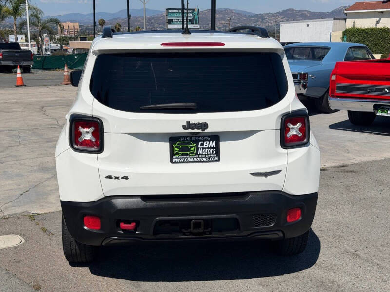 2017 Jeep Renegade Deserthawk
