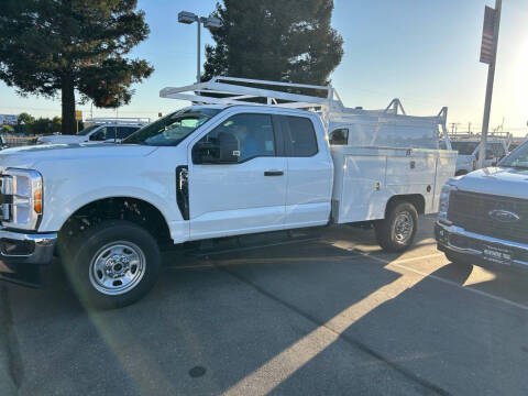2025 Ford F-350 Super Duty XL