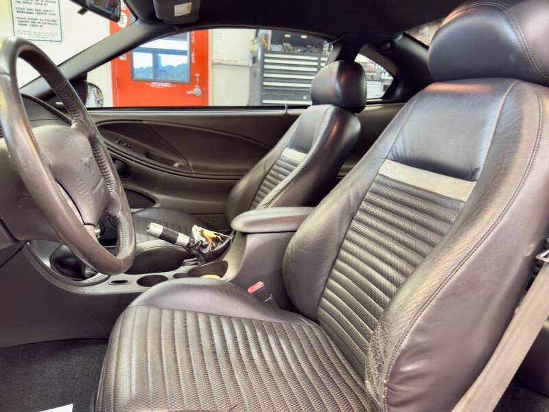 2004 Ford Mustang Mach 1 Premium