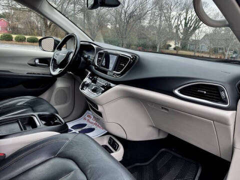 2020 Chrysler Pacifica Touring L