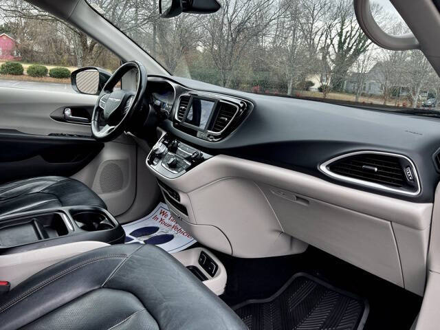 2020 Chrysler Pacifica Touring L