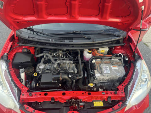 2014 Toyota Prius c Two