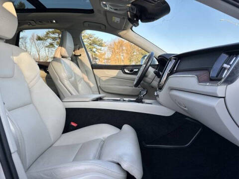 2019 Volvo XC60 T5 Inscription