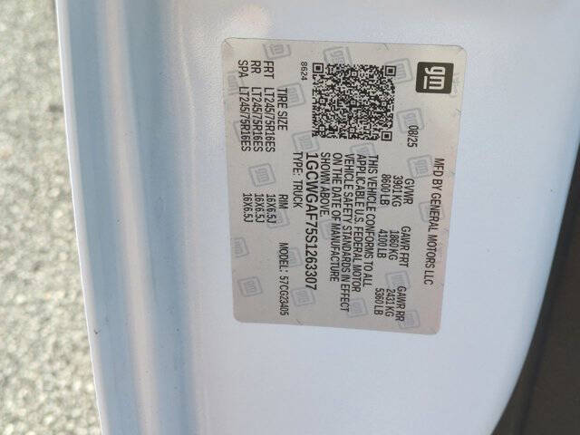 2025 Chevrolet Express 2500