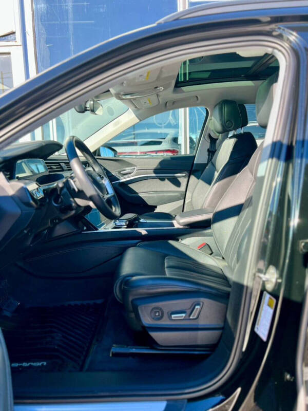 2024 Audi Q8 e-tron quattro Prestige