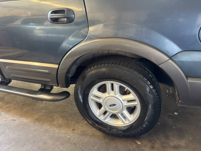 2004 Ford Expedition XLT