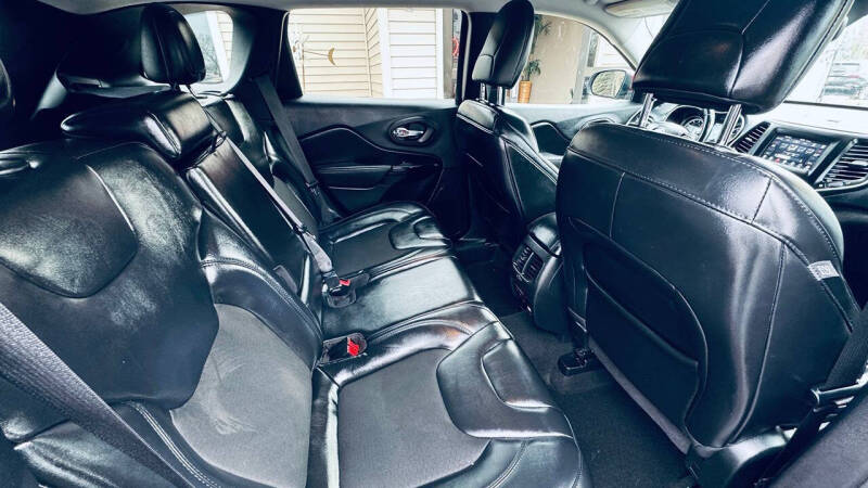 2020 Jeep Cherokee Altitude