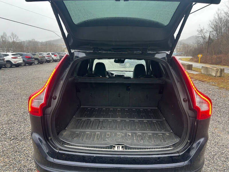 2016 Volvo XC60 T5 Platinum