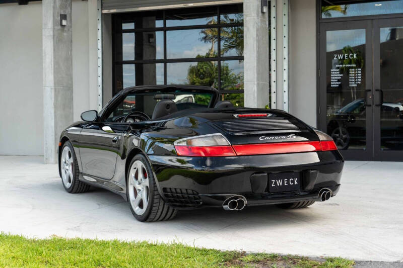 2004 Porsche 911 Carrera 4S