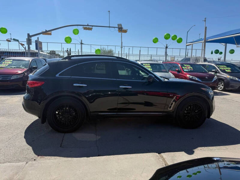 2017 Infiniti QX70