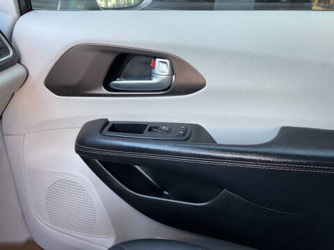 2018 Chrysler Pacifica Touring Plus